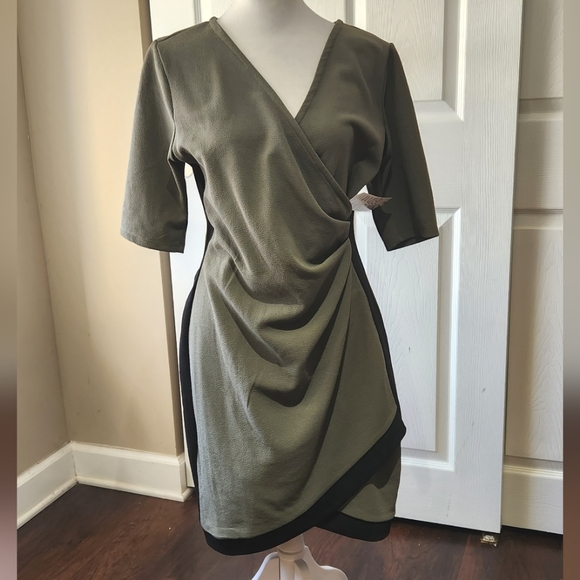 ALMOST FAMOUS DRAPPED DRESS OLIVE GREEN COLOR SIZE XL SHORT SLEEVES - Picture 3 of 14